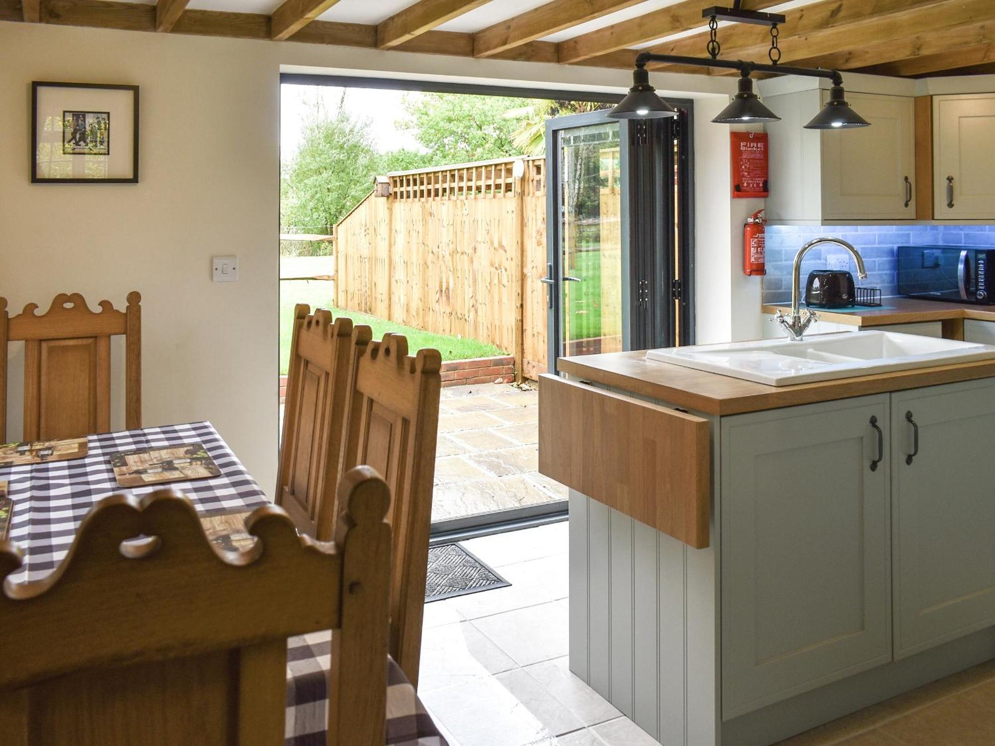 Itchingfield Well Cottage מראה חיצוני תמונה